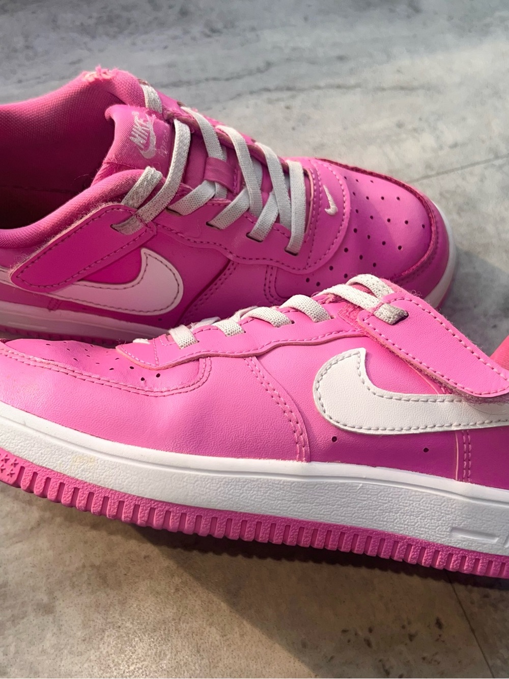 Nike Kids Pink and White Low-Top Sneakers
